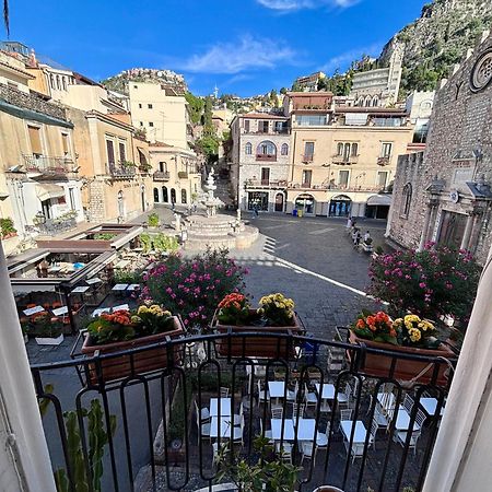 Duomo Square Apartment タオルミーナ エクステリア 写真