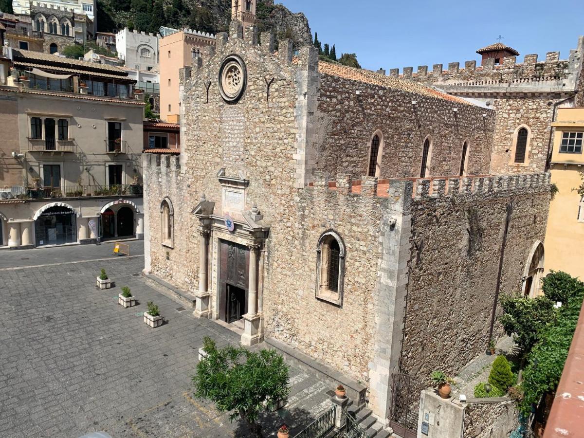 Duomo Square Apartment タオルミーナ エクステリア 写真